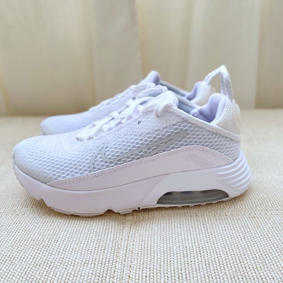 Nike Air Max 2090 Triple White Wolf Grey Toddler - Picture 3 of 6